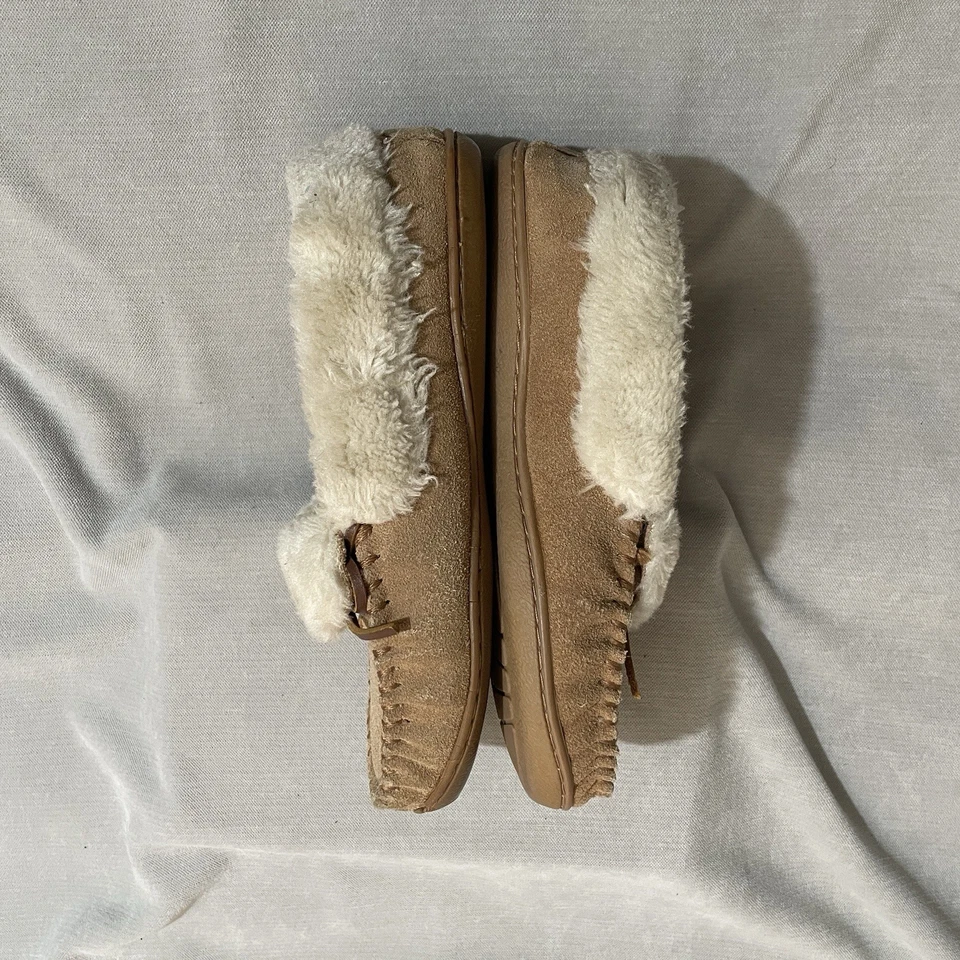 Womens Minnetonka Moccasin Slippers Size 7 Faux Fur Lining Tan Beige - Image 3 of 4