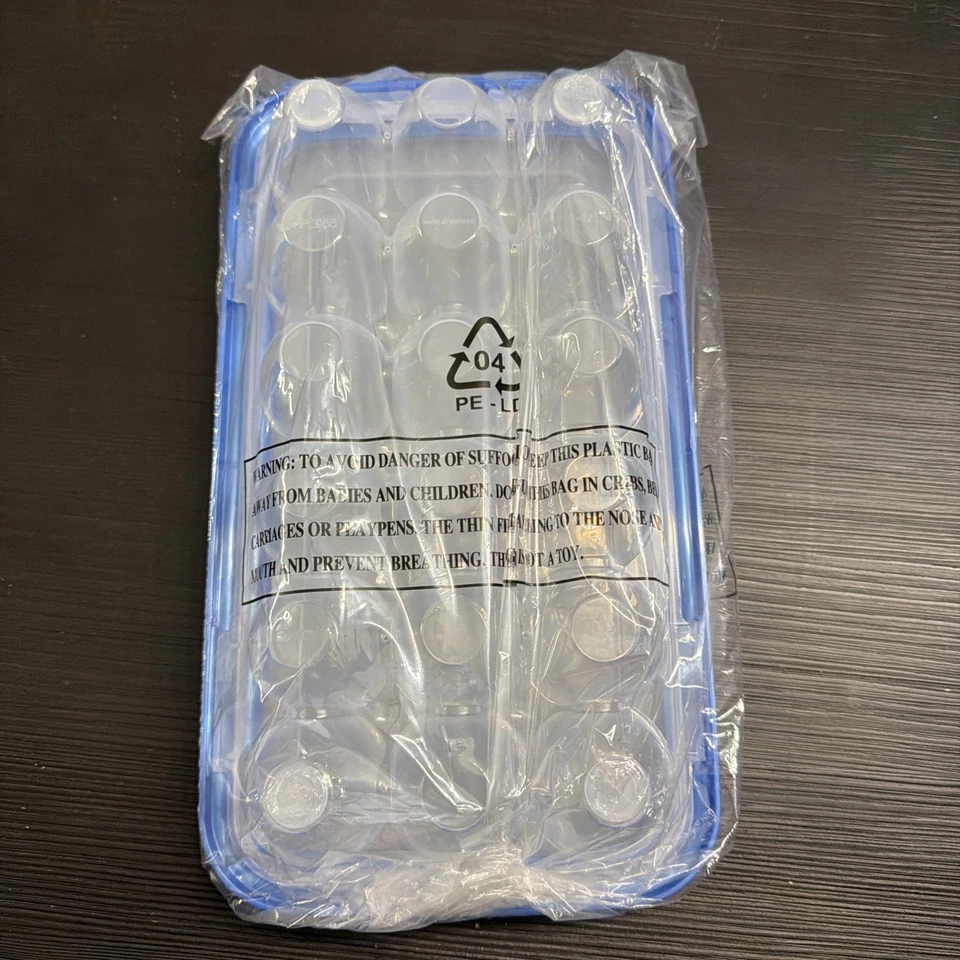 Contenedor de almacenamiento de huevos de 18 unidades Lock & Lock con tapa azul Foto 2 de 2