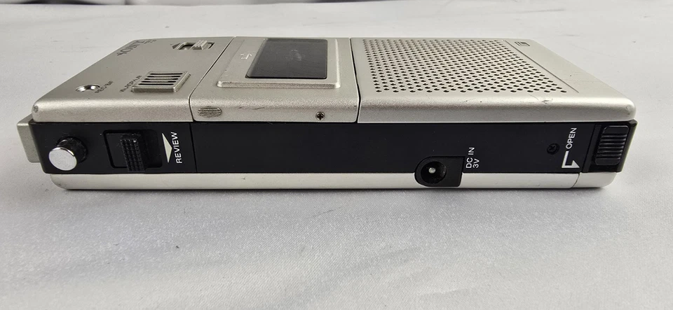 Sony M-100 MC Voice Recorder Microcassette-Corder - Image 2 of 4