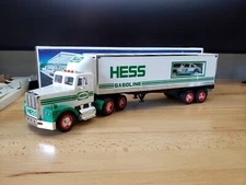 Hess Gasoline 18 Wheeler and Racer 1992 Working Lights