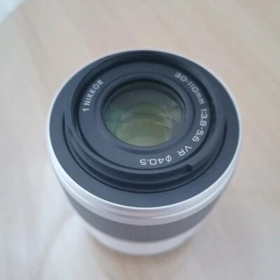 Nikon 1 NIKKOR VR 30-110mm f/3.8-5.6 White Compact Telephoto Zoom Mount - Photo 1/2