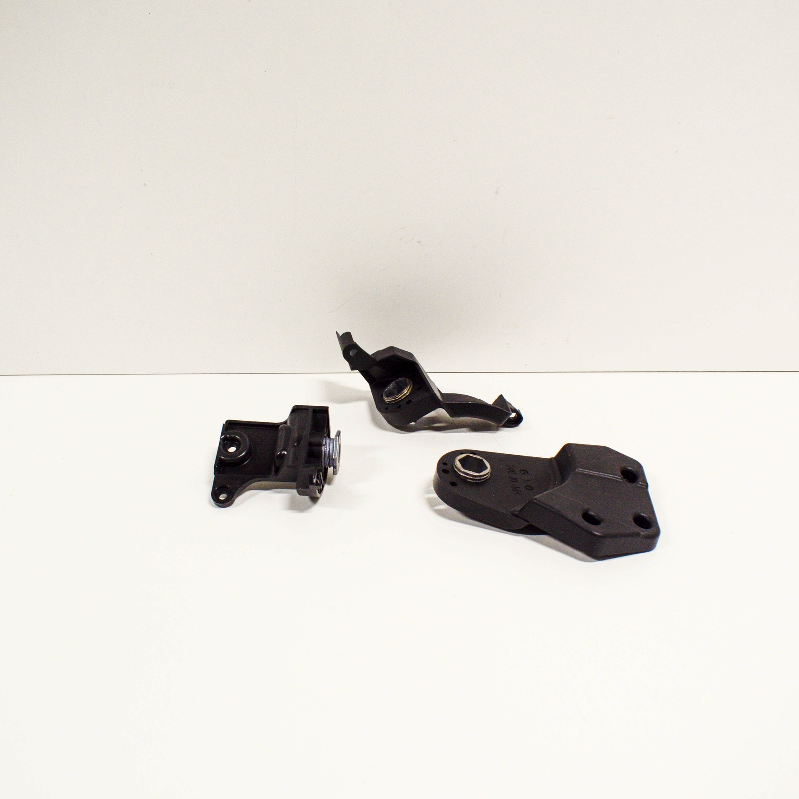 NEW MERCEDES E CLASS W213 LEFT HEADLIGHT BRACKET REPAIR KIT 