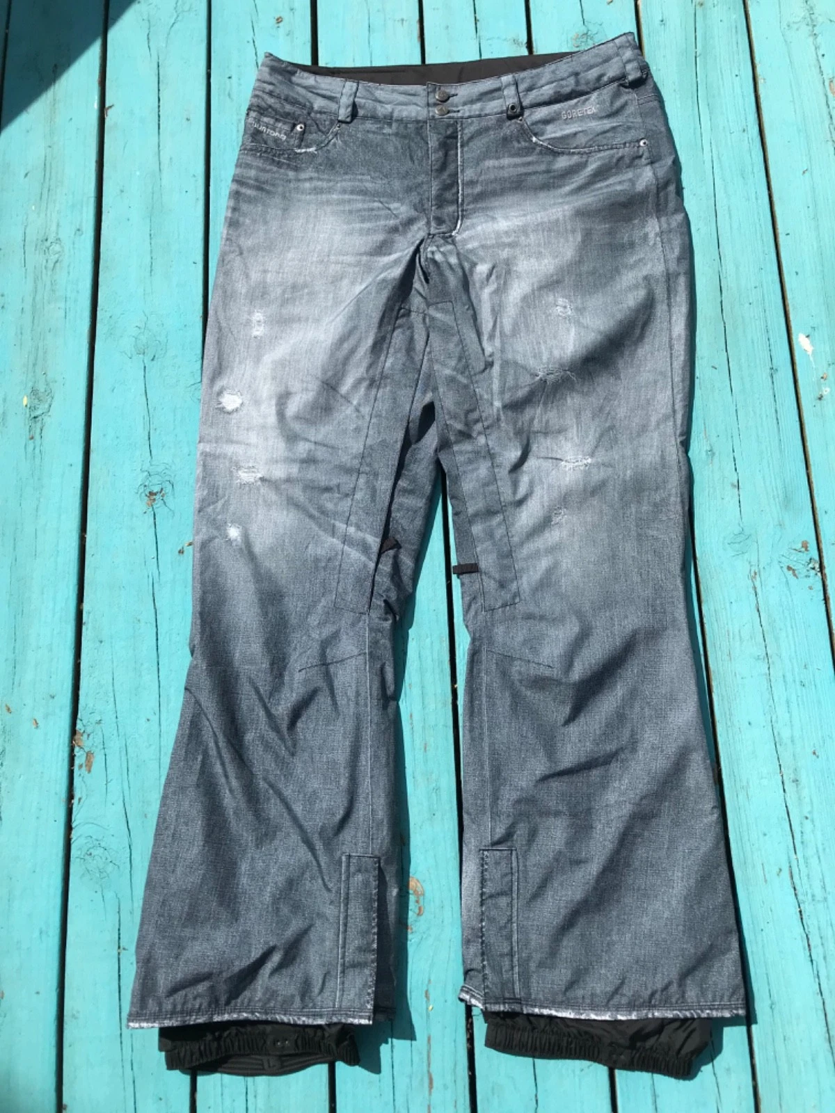 Burton Gore-Tex denim jeans Snowboard ski snowmobile pants men’s XL perfect
Opens in a new window or