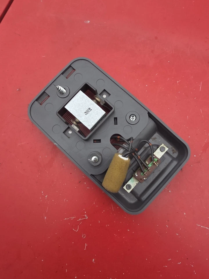 1988-2002 ISUZU TFR BRAVO HOLDEN RODEO TROOPER OEM INTERIOR DOME LIGHT - Image 4 of 4