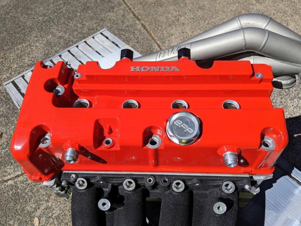 Honda K20 K24 K-series Custom Vented Valve Cover -10AN Red - Image 3 of 4
