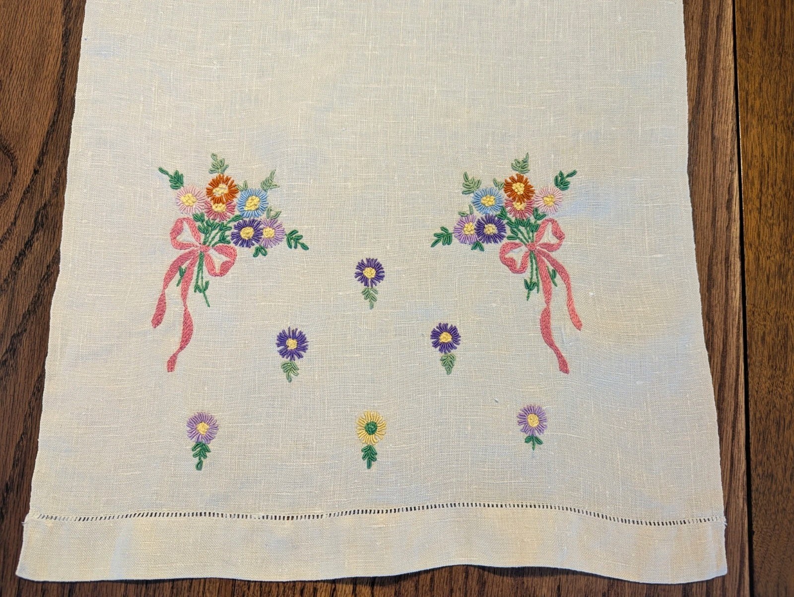 Vintage  Linen Table Runner, Buffet or Dresser Scarf.  Embroidery 41.5”x15.5”