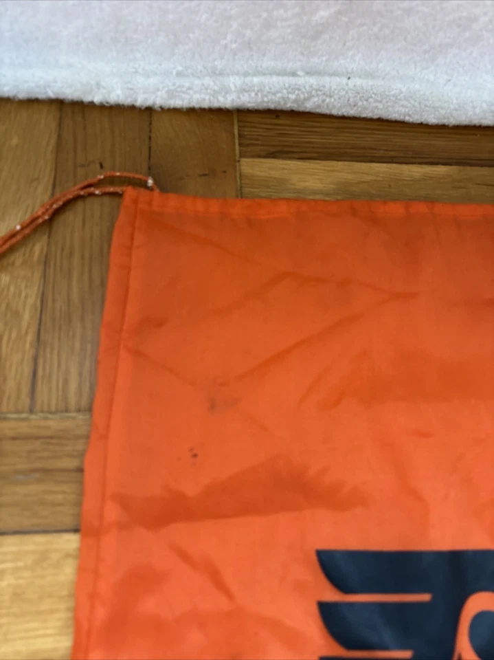 Mochila con cordón vintage Philadelphia Flyers NARANJA Y NEGRO NHL ENVÍO GRATUITO Foto 2 de 4