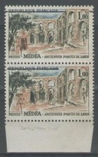 ALGERIE:  n°358 ** en paire BdF, "surcharges EA"  (cote 16€)