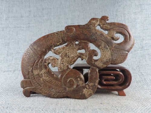 Chinese Antique Nature Jade Sculpture Dragon Statue Pendant