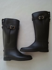 dirty laundry rain boots