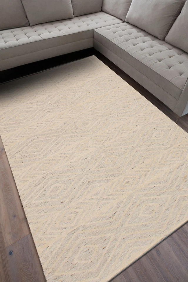 Vintage Hand Woven Traditional Kilim Rug 4'0" x 6'0" Oriental Wool Carpet - Image 2 of 4