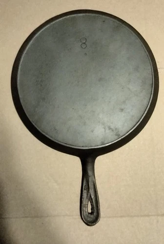 Vintage 1920's Lodge #8 Round Griddle In Great Condition Cast Iron (9 3/4")