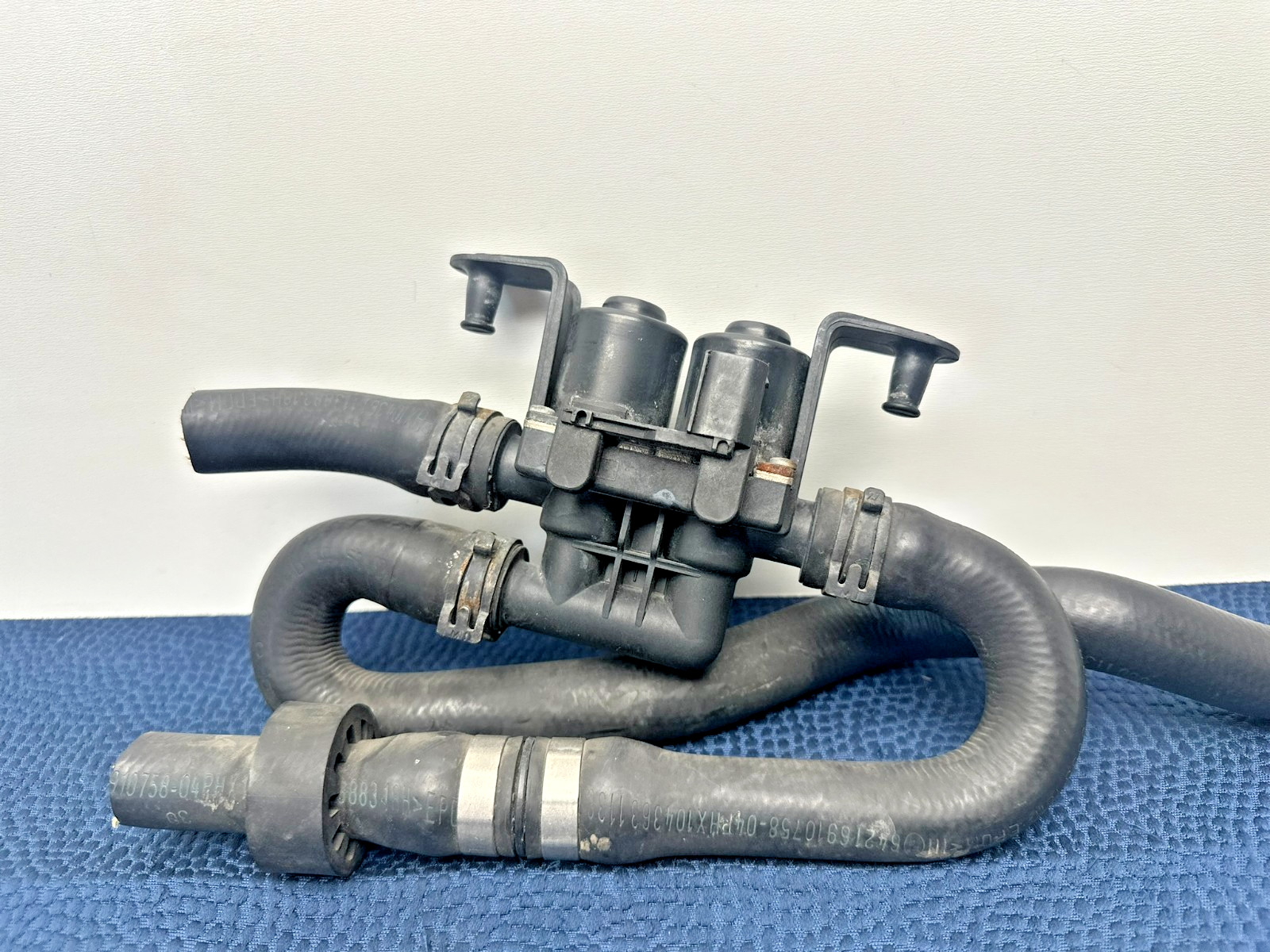 02–11 BMW X5 540i 740i Air Conditioning Water Heater Control Valve Unit BS11 OEM
