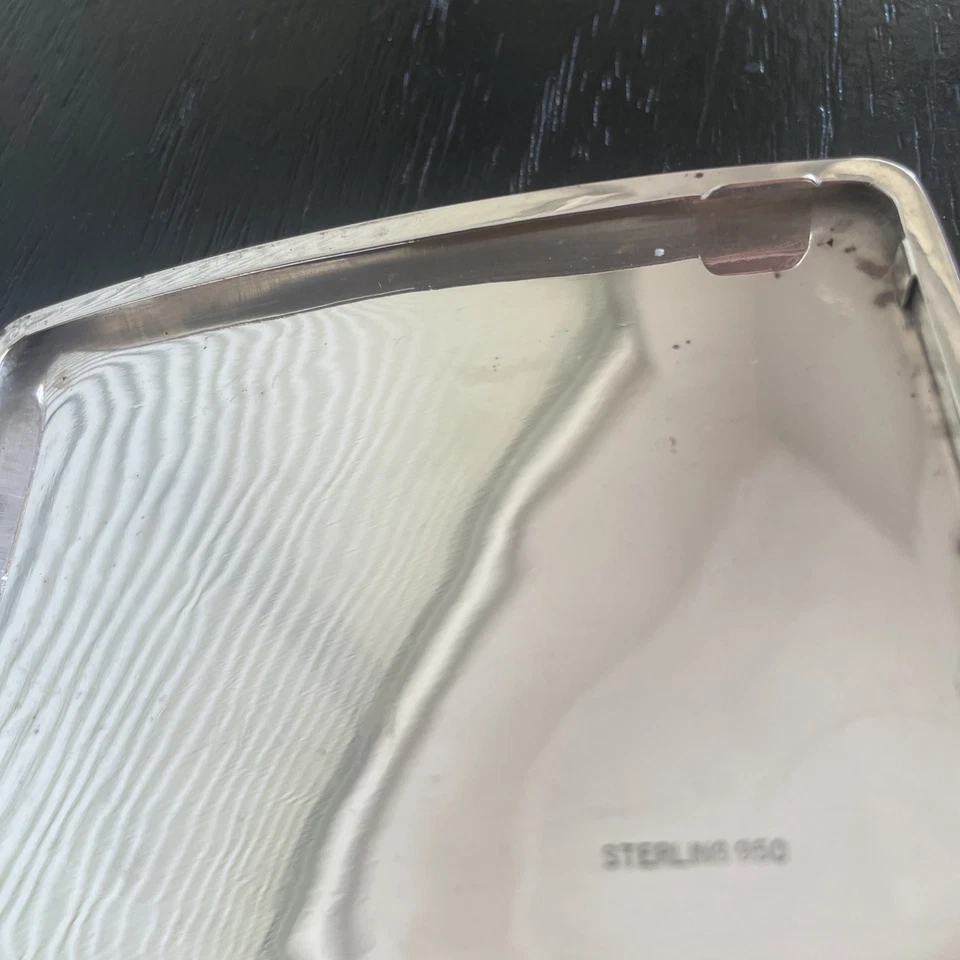 CAJA DE CIGARRILLOS JAPONESA DE PLATA ESTERLINA 950 PERSEGUIDA A MANO - COMO NUEVA  Foto 2 de 3