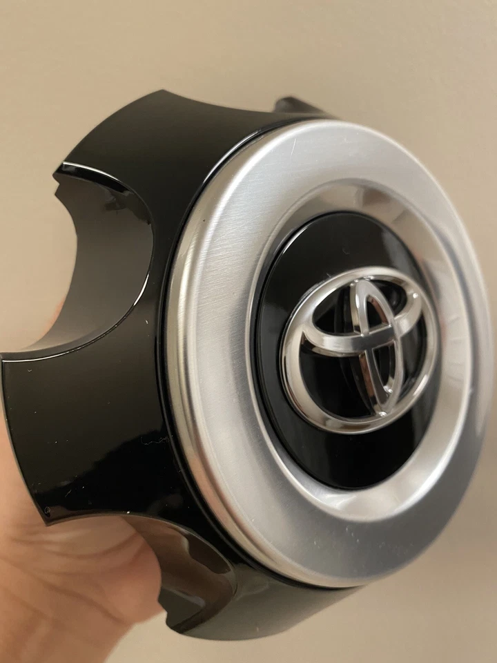 Tapacubos tapa central Toyota 4Runner 2014-2023 4260B-35100 *NUEVO* Foto 2 de 4