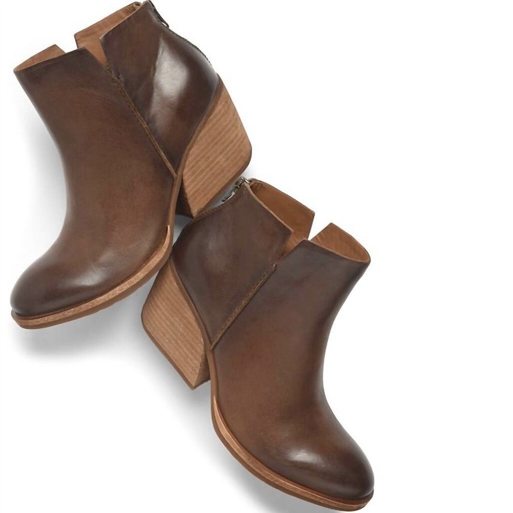 KorkEase Chandra Brown Leather Boots Size 6.5M Gem