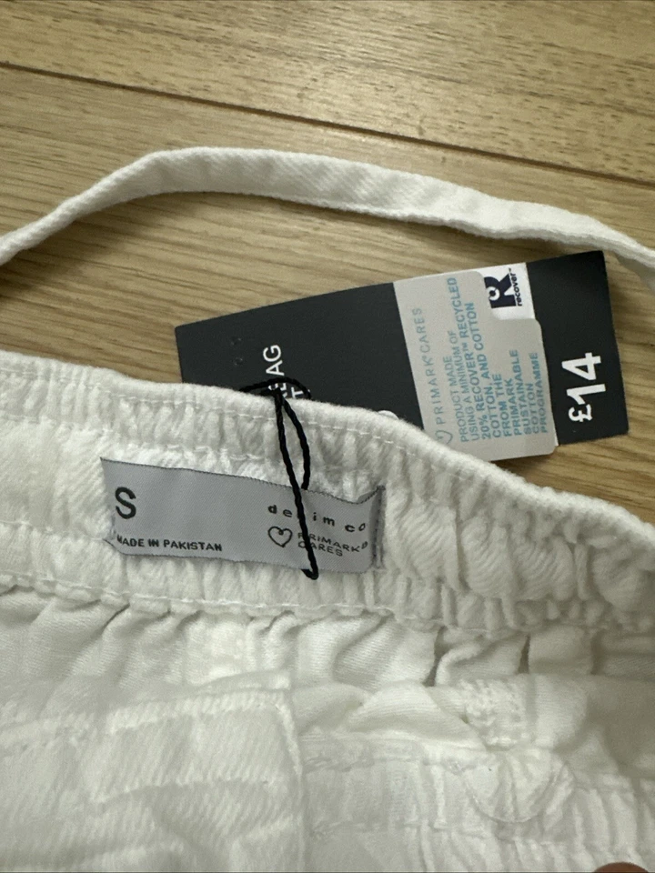 BNWT Primark White Cotton Denim Paperbag Shorts With Tie Belt Size Small UK 8 - Image 3 of 4