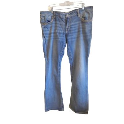 Daytrip mid right light virgo wash boot cut jeans 