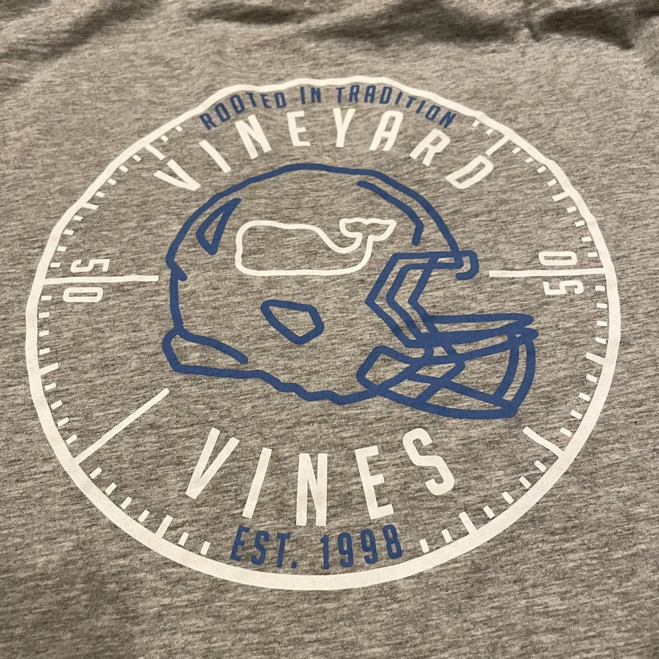 Vineyard Vines Shirt Mens Large Gray Long Sleeve Pocket Football Graphic Whale - Image 2 of 4