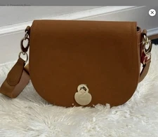 Longchamp: Cavalcade Crossbody Shoulder Bag. Tan leather. Excellent condition. 