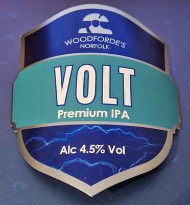 WOODFORDES BRAUEREI VOLT PREMIUM IPA PALE ALE BIER PUMPE GRIFF CLIP ABZEICHEN 4,5 % WB