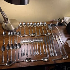 (40) Pc Oneida Montclair stainless silverware flatware 1881 Rogers
