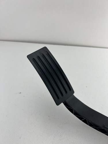 Mazda 3 BL Accelerator Pedal 04/09-10/13 - Picture 2 of 9
