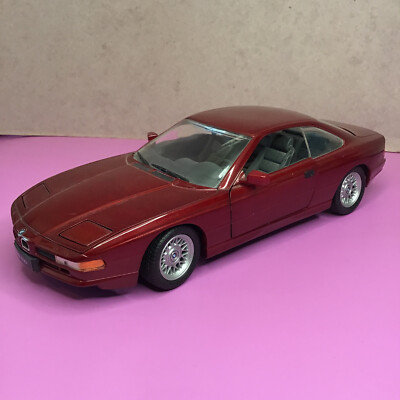 Revell BMW 850i ダイキャスト 1:24 Revell 1/24 Premium BMW 850i In Box Review - YouTube