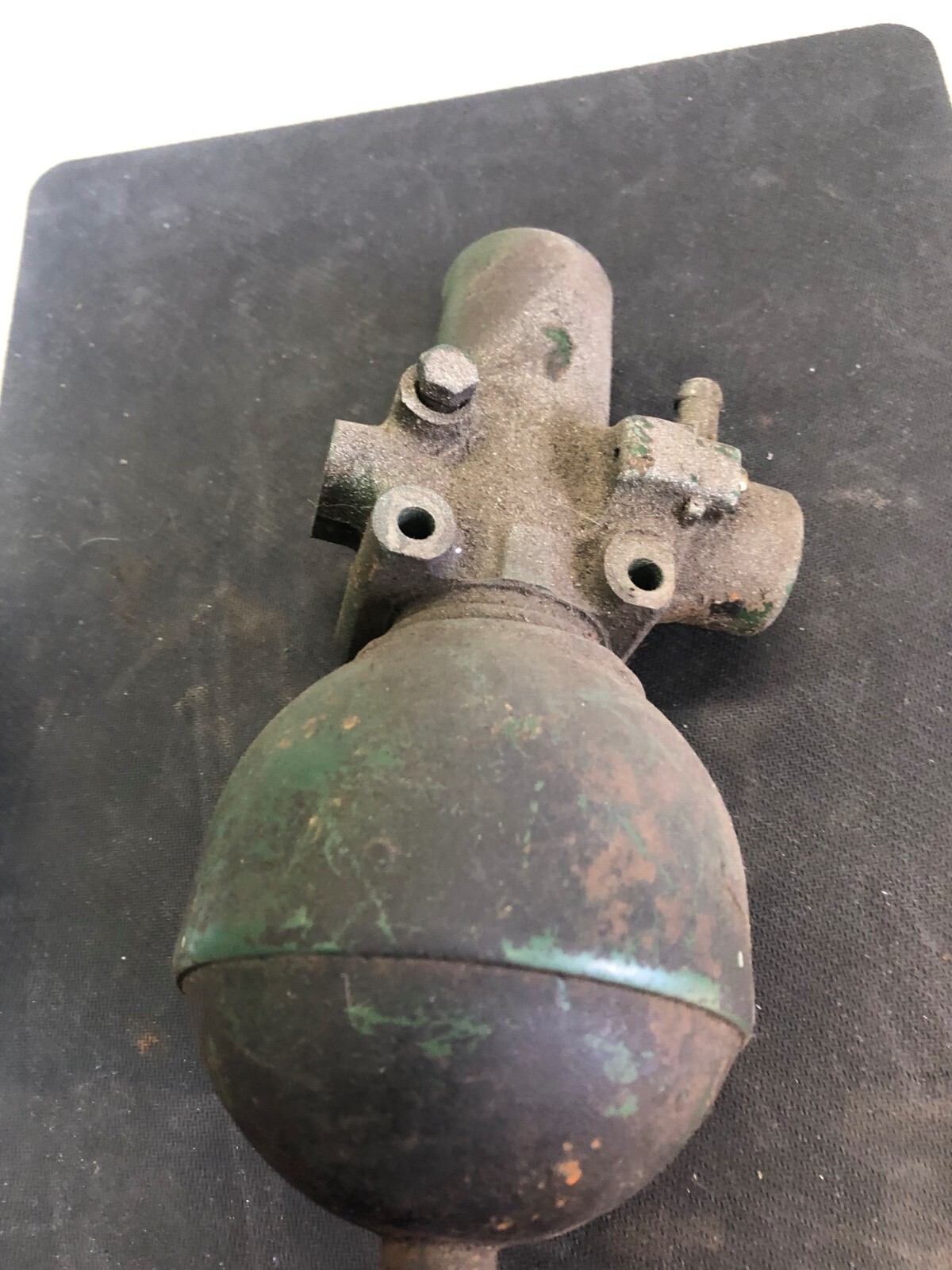 rolls royce hydraulic accumulator