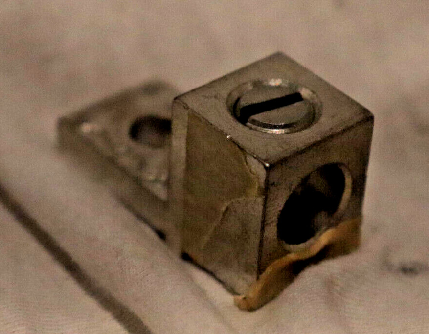 D957 Ilsco Mechanical Lug Electrical Connector Terminal Connection 10-14AWG Bus