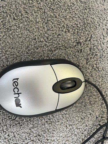 TechAir XM301B USB Optical Mouse - Silver / Black Colour. Used - Picture 2 of 5