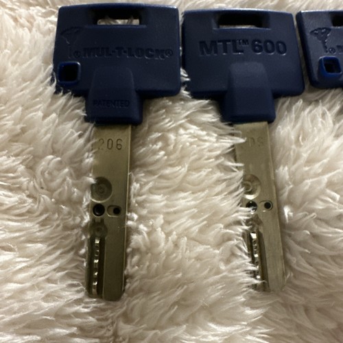 Mul-T-Lock MTL600 Interactive+ Keyway With 5 Keys - Picture 7 of 9
