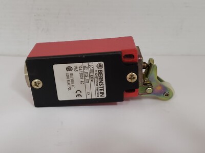 BERNSTEIN D-32457 ROLLER LIMIT SWITCH 10A 500V AC (GC-U1Z KN1W) NNB