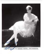 Cyd Charisse Signed 8 x 10 Photo / Autographed Actress