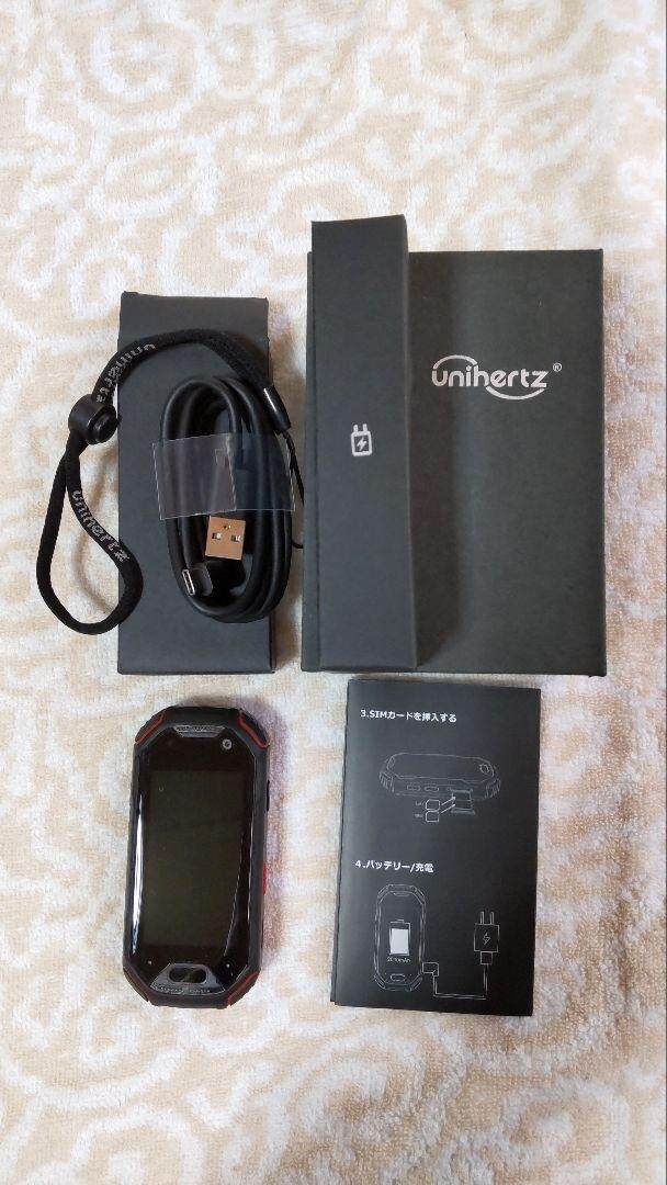 ★希少★uniherz ATOM（ATJP-01） Unihertz Atom - 2.45-Inch Screen Smallest Rugged Smartphone