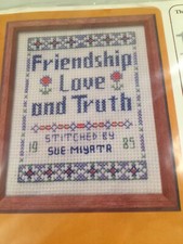 The Creative Circle Friendship Sampler 1649 Kit 8  X10  