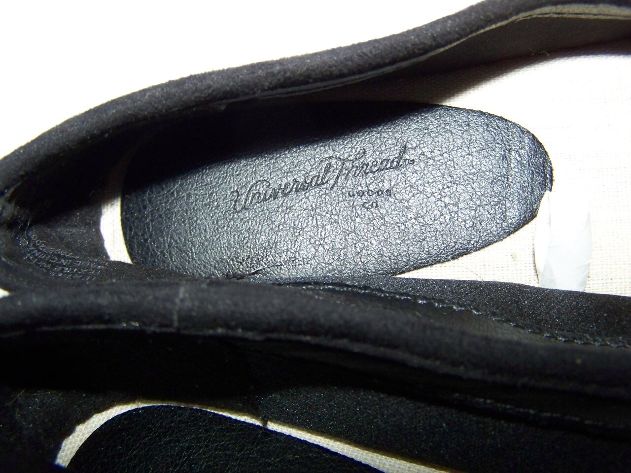 NEW in Box Universal Thread Women's Shoes sz 6.5M Carly Woven Flats Black white