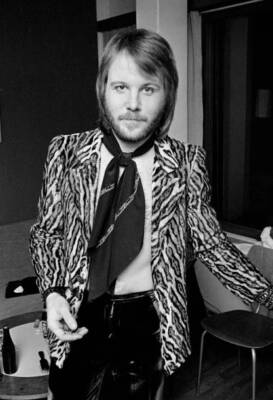 Benny Andersson of Abba poses backstage in January 1975 in Copenha- Old Photo 1