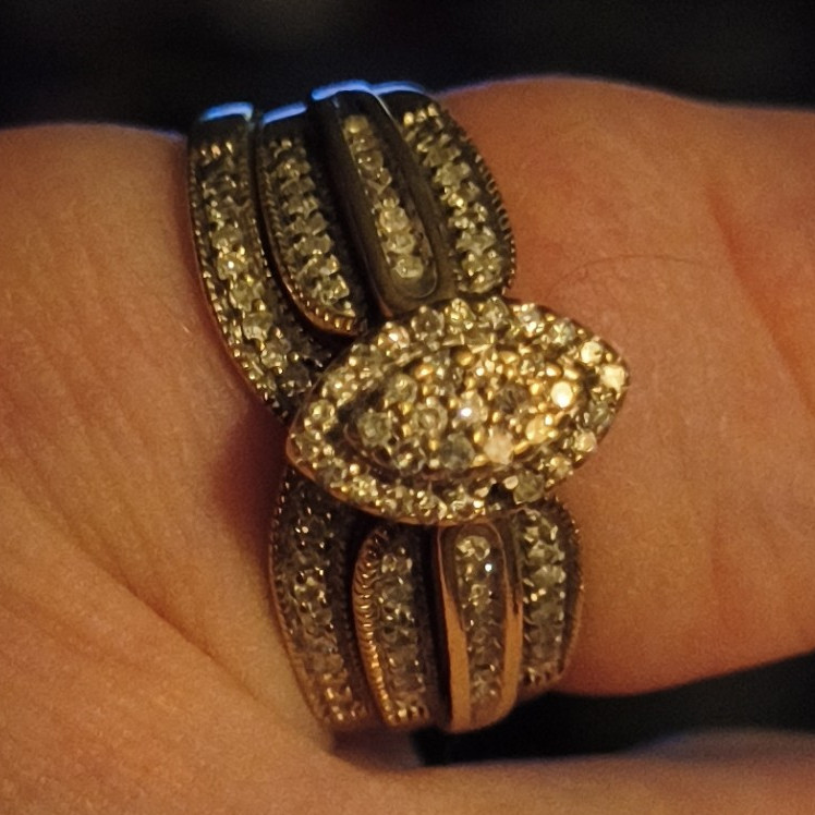 10k Yellow Gold Diamond Marquise Engagement & Wedding Ring Set Size 7