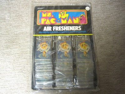 RARE MS PACMAN AIR FRESHENERS Store display wit 36 sealed packs 1981 Promotional