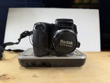 Kodak EasyShare DX7590 5.0MP Digital Camera & Charging Station