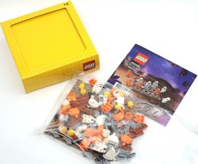 👨&zwj;🚀 LEGO 6533583 Space Tic Tac Toe NEW! NASA Artemis Moon Sealed * 10 Minifigs