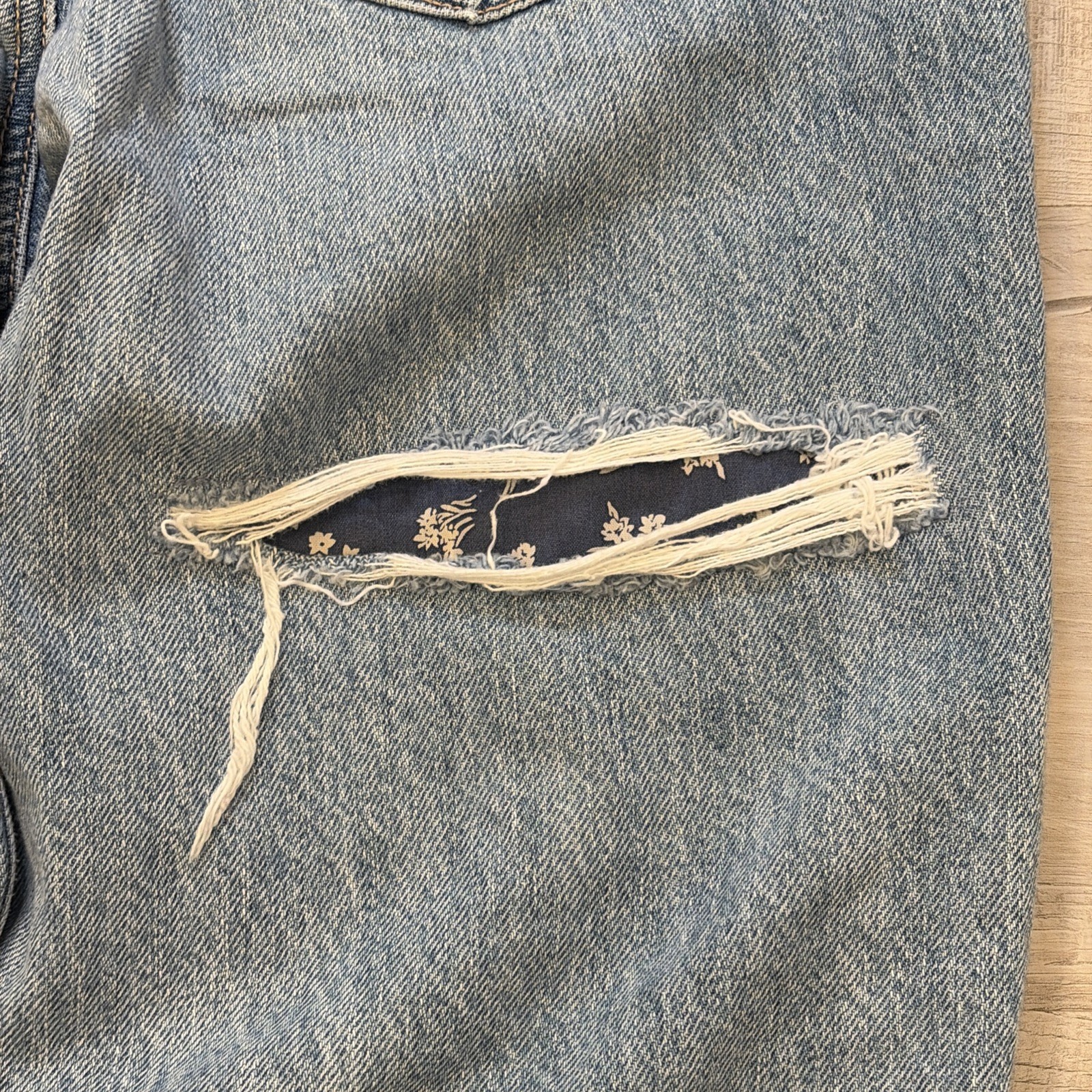 EUC American Eagle PATCHWORK Mom Straight JEANS S… - image 16