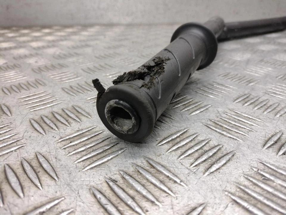 2011 DUCATI DIAVEL 1200 HANDLEBARS - Image 2 of 4