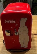 Coca-Cola Mini-Getr&auml;nkek&uuml;hlschrank rot mit Eisb&auml;r-Motiv