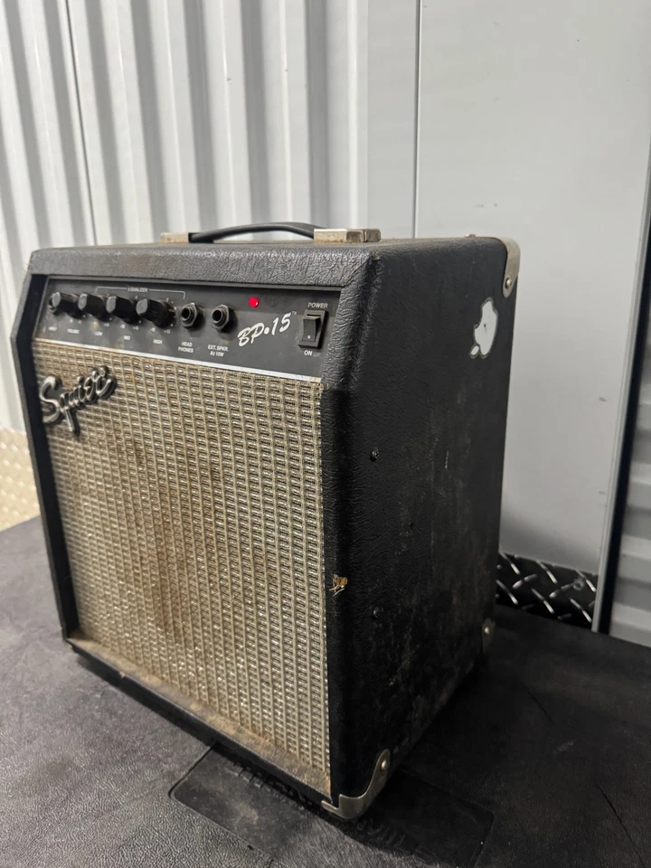 Fender Squier BP-15 Guitar Amplifier Closed Back - Image 2 of 4