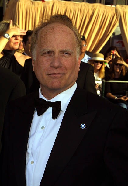 Richard Dreyfuss during The 8th Screen Actors Guild Awards Arrival- Old Photo