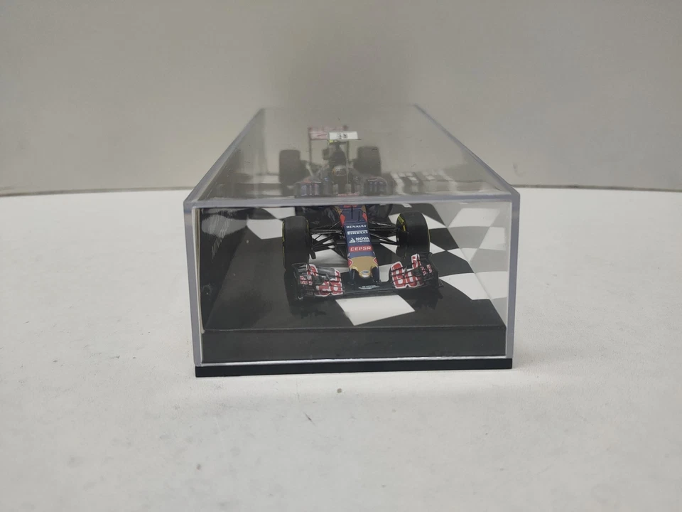 Toro Rosso STR10 Sainz 2015 1/43 Minichamps - Photo 3/4