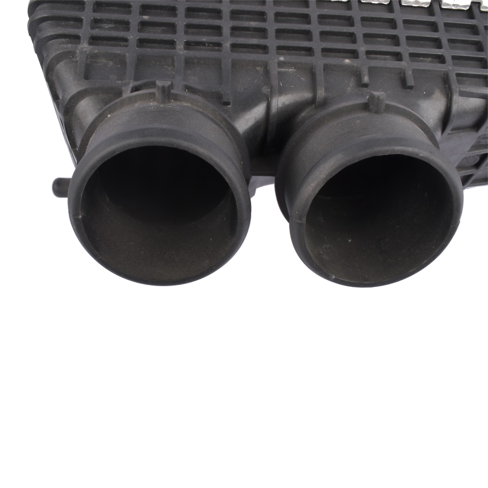 Maserati Levante Left Intercooler P/N 670035636