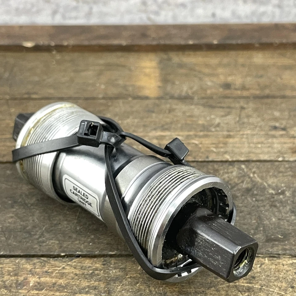 Shimano BB-UN55 Bottom Bracket Italian Sealed 70mm 36x24T Square Taper 115 116 - Image 3 of 4